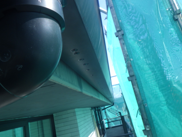 洗浄後の雨樋の状態です