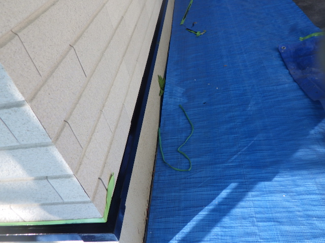 土台水切りの上塗り終了です