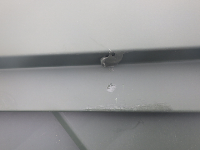 釘頭にシーリングをしました