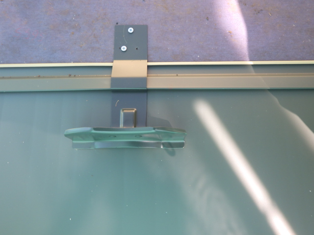 雪止めを取り付けました