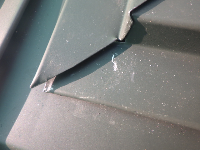 施工中の小さな傷です