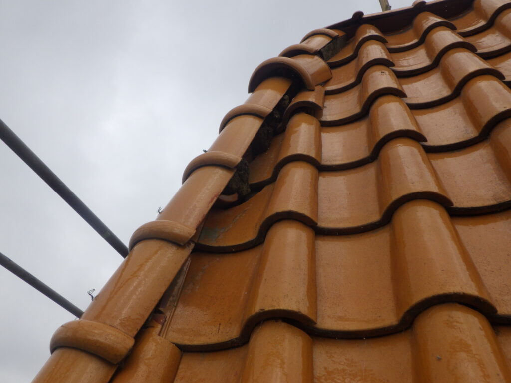 施工前の下り棟の状態です