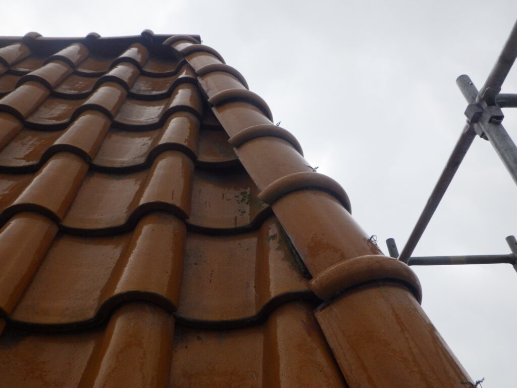 施工前の下り棟の状態です