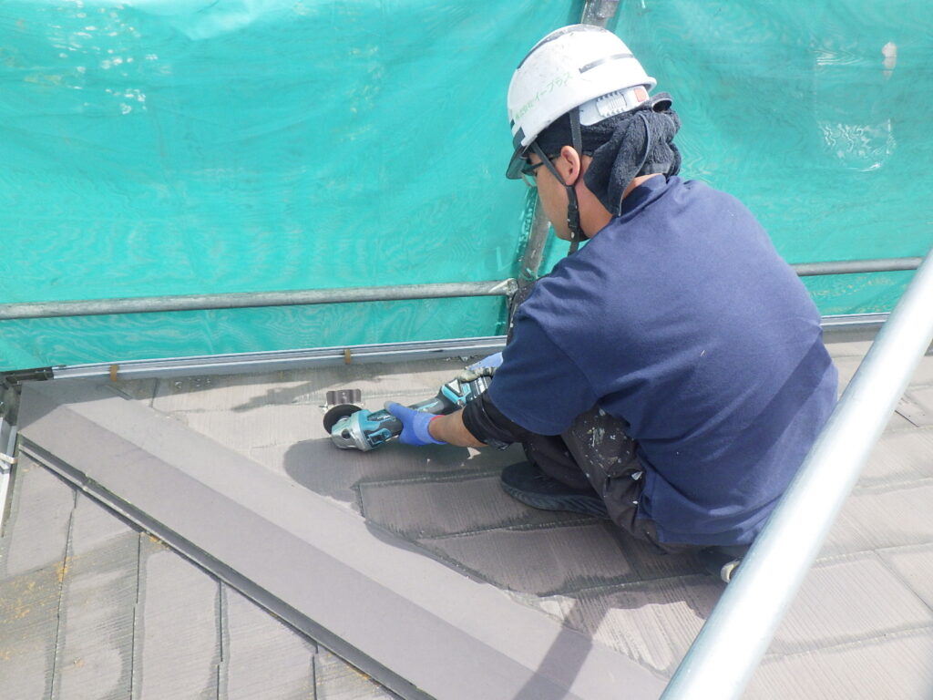 雪止めの撤去中です