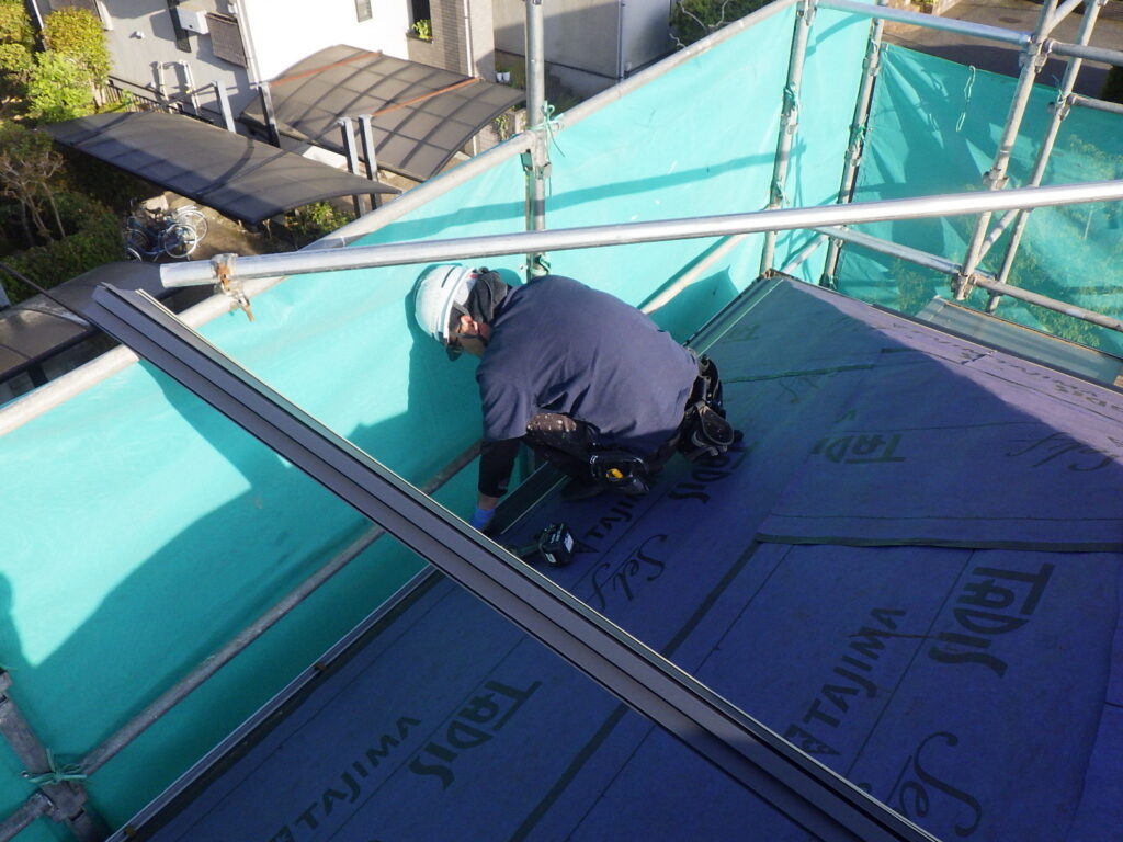 水切りスターターの取り付け中です