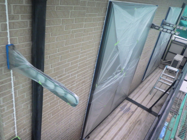 ベランダ周りの養生終了です