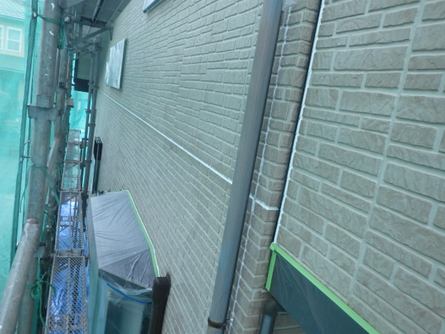 幕板の養生が終了しました