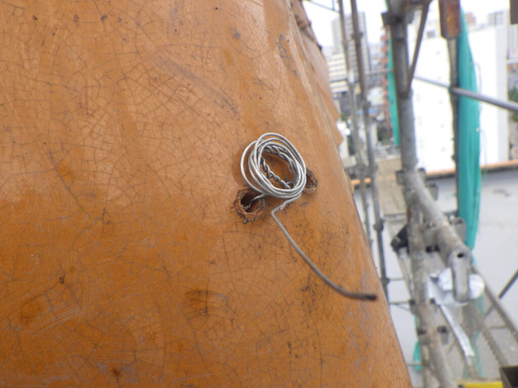 丸瓦を固定しました