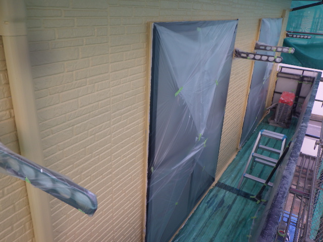 外壁の中塗り塗装終了です