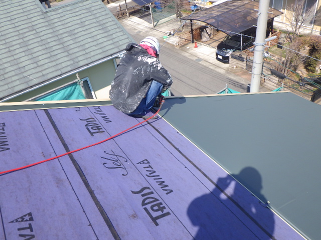 ルーフの固定中です