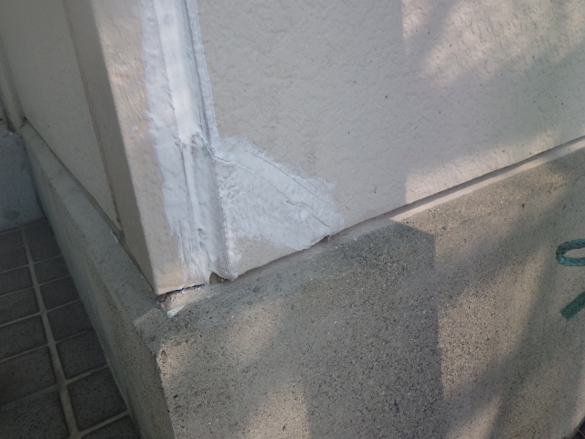 外壁面の補修中です