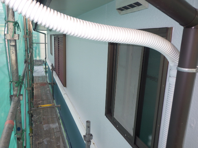 上段の上塗り終了です