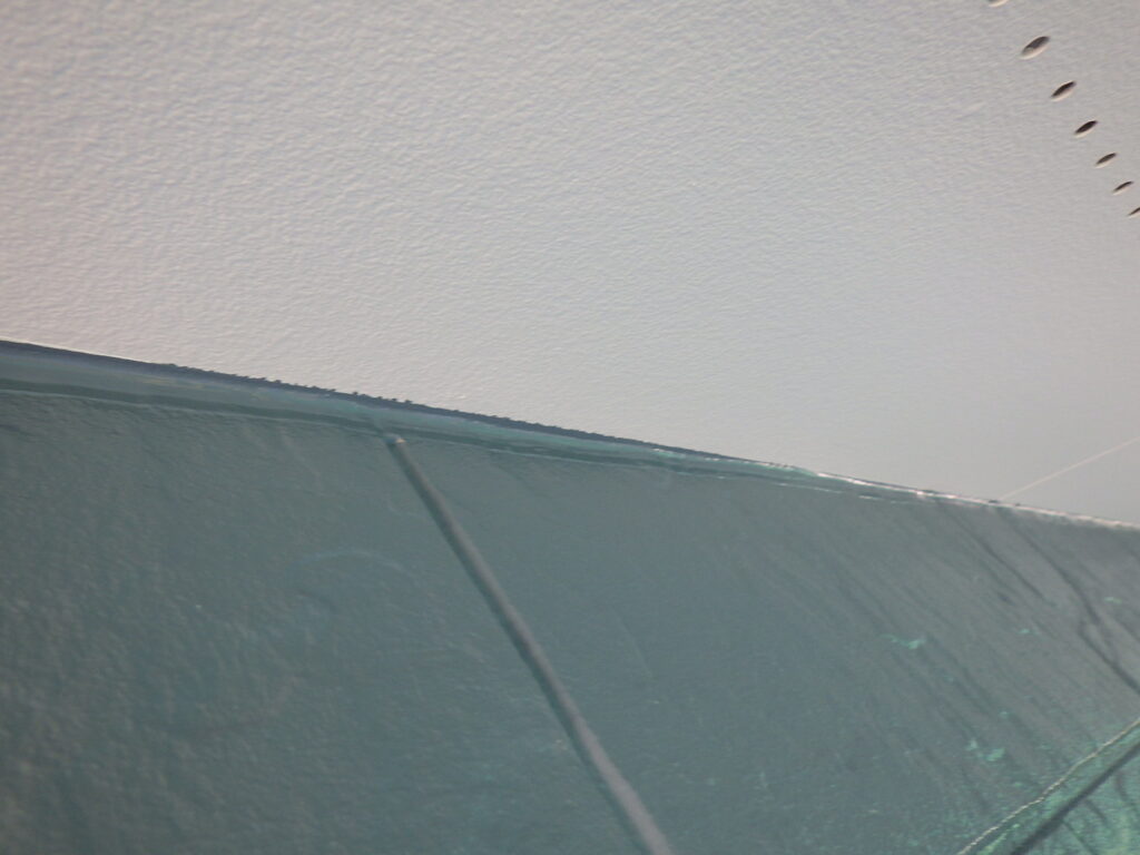 軒天取り合いの上塗り塗装終了です