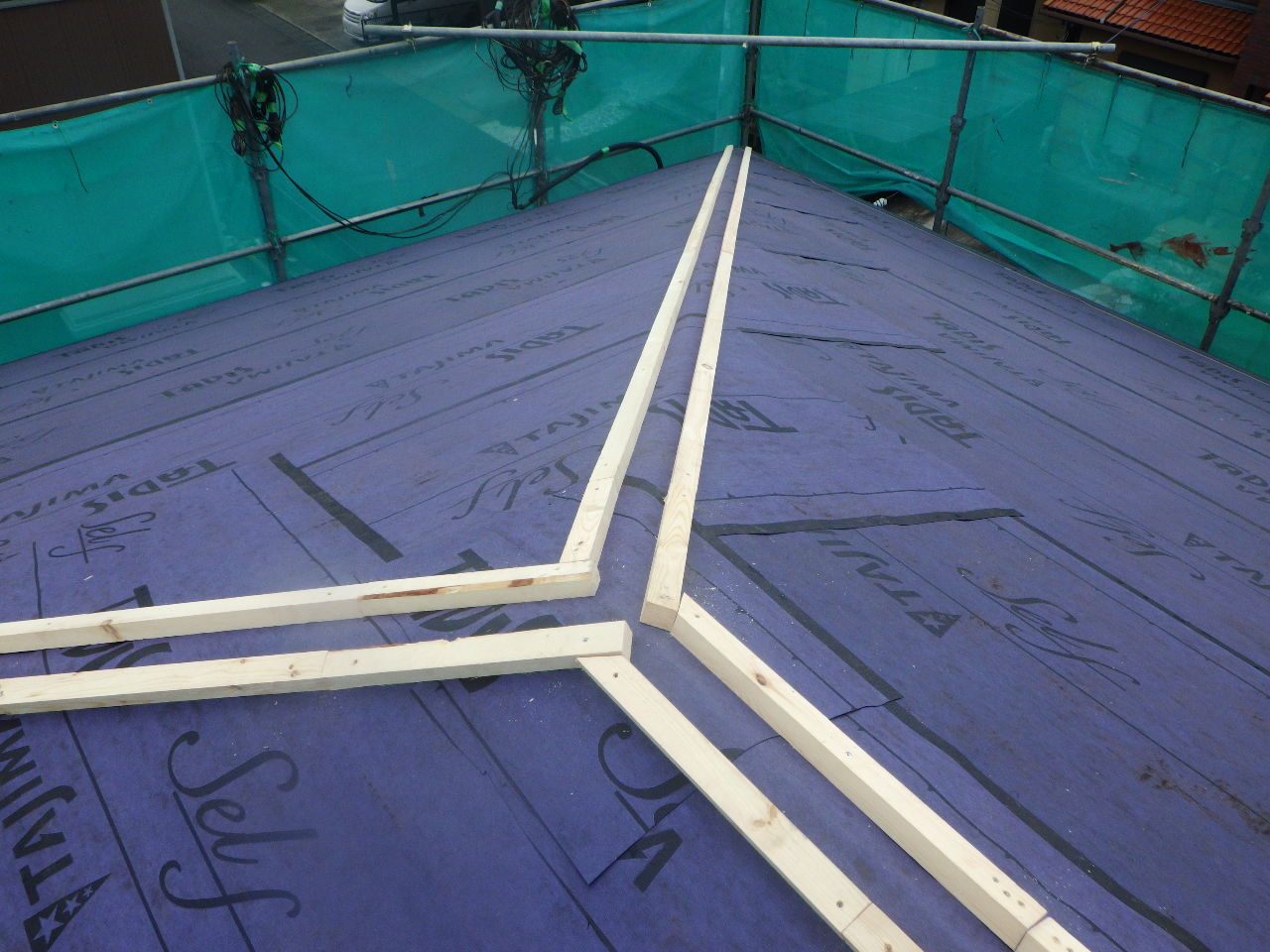 板金下地の取り付け終了です