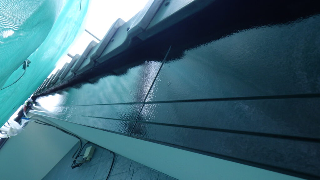 破風板の中塗り終了です