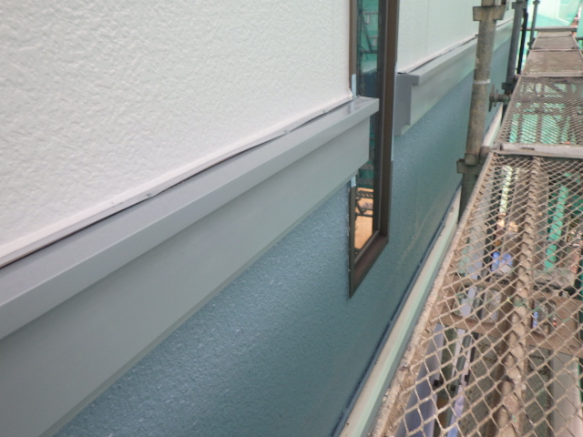 幕板１回目塗装終了です