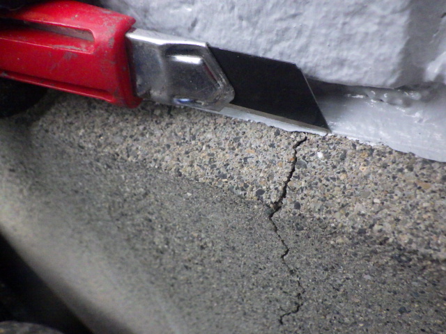 外壁塗装の補修中です