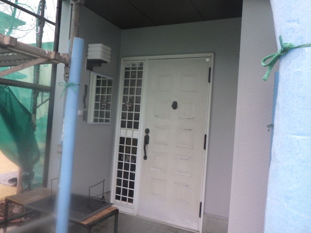 養生の剥がし終了です