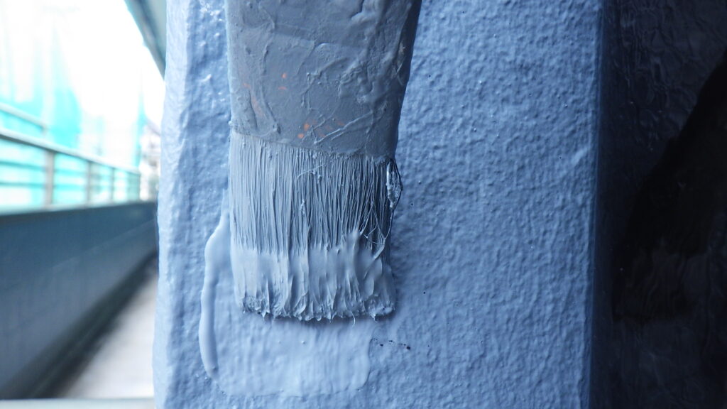 外壁帆補修中です