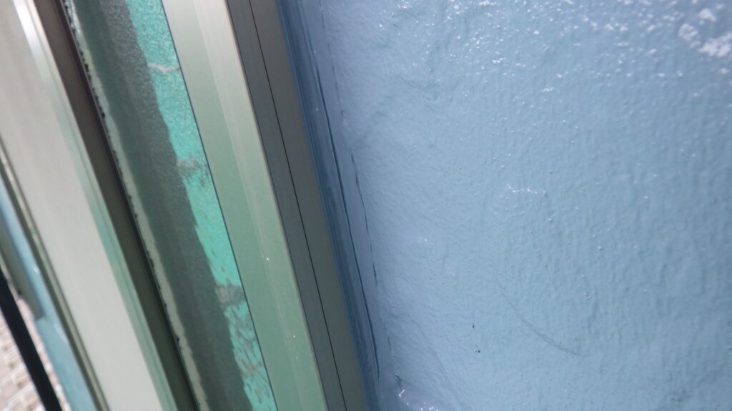 サッシ周りの補修終了です