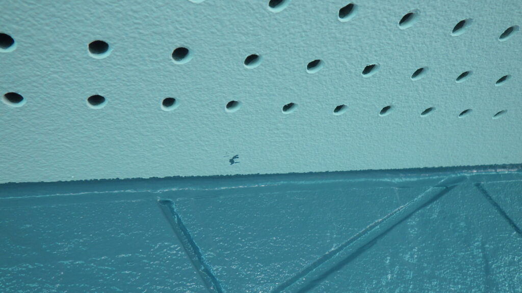 軒天に付いた外壁塗装塗料です