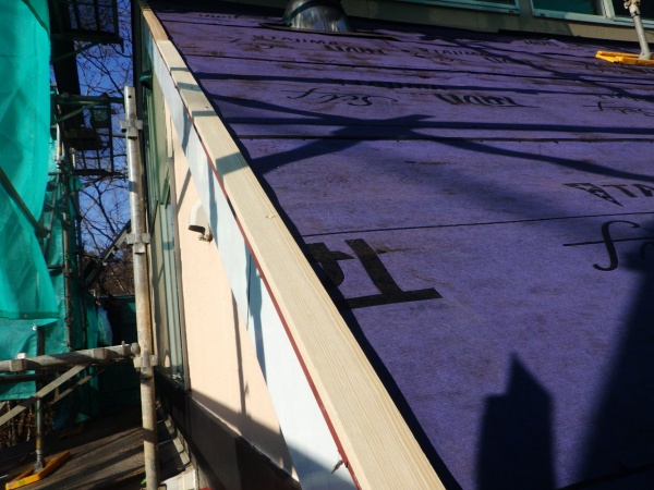 ケラバ下地取り付け終了です