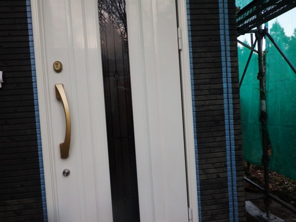 シーリング用の養生をしました