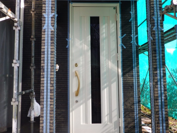 シーリング用の養生が終了しました