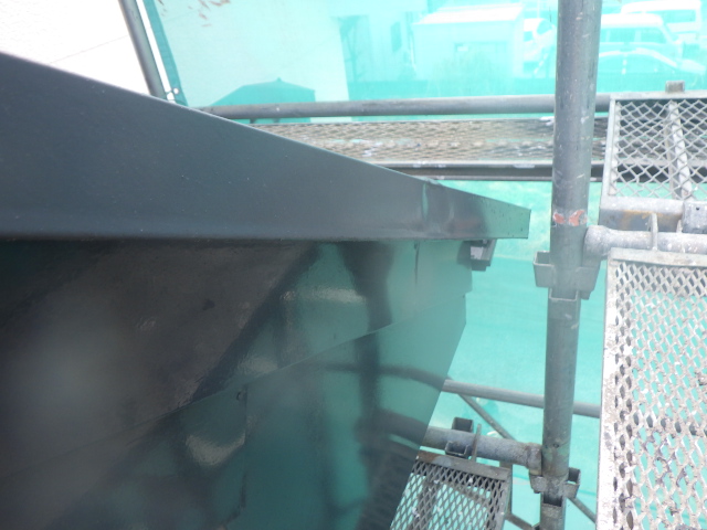 ケラバ板金の破損個所です