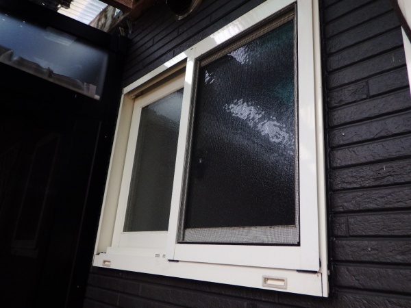 窓周りの打ち増しが終了です