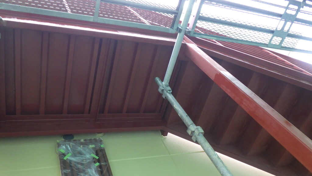 外階段の錆止め塗装終了です