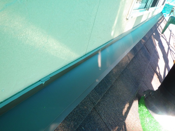 壁水切りを取り付けました