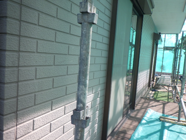 高圧洗浄後の下段外壁の状態です