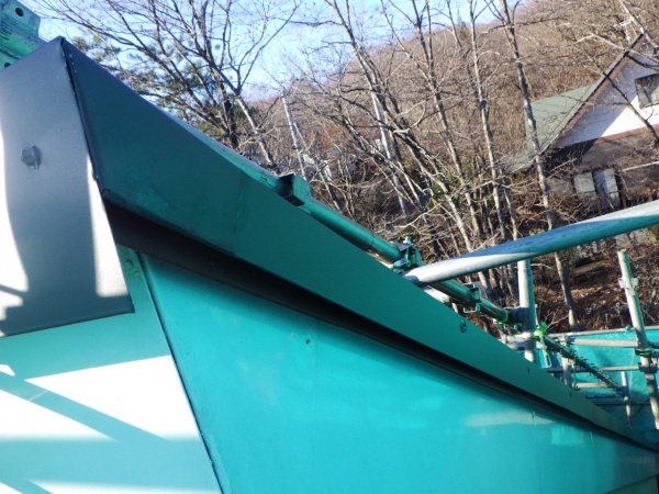 ビス頭のシーリング終了です