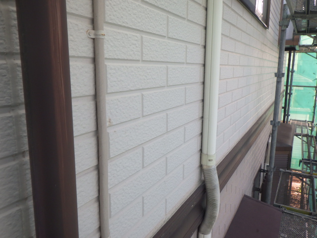 高圧洗浄後の中段外壁の状態です