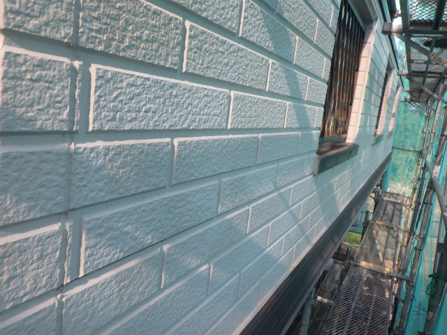 高圧洗浄後の中段外壁の状態です