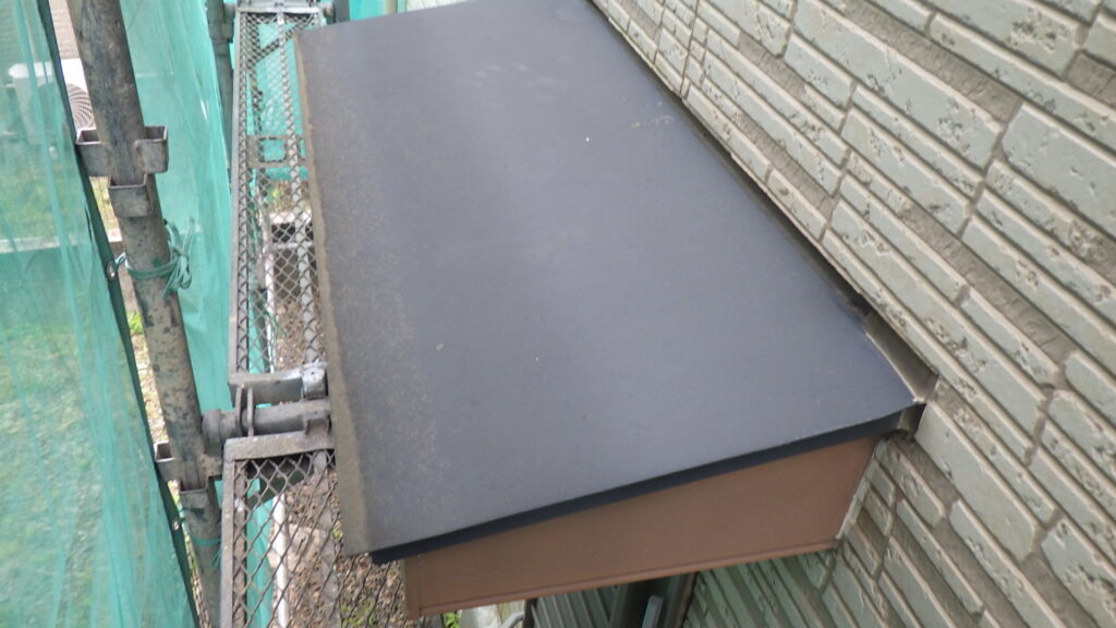 洗浄前の板金部の状態です