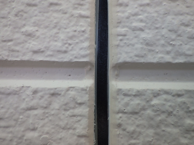 外壁目地の撤去終了です