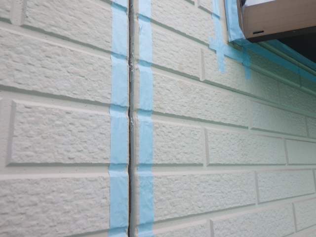 目地打ち替え用の養生終了です