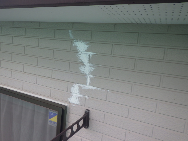 外壁ヒビの補修終了です