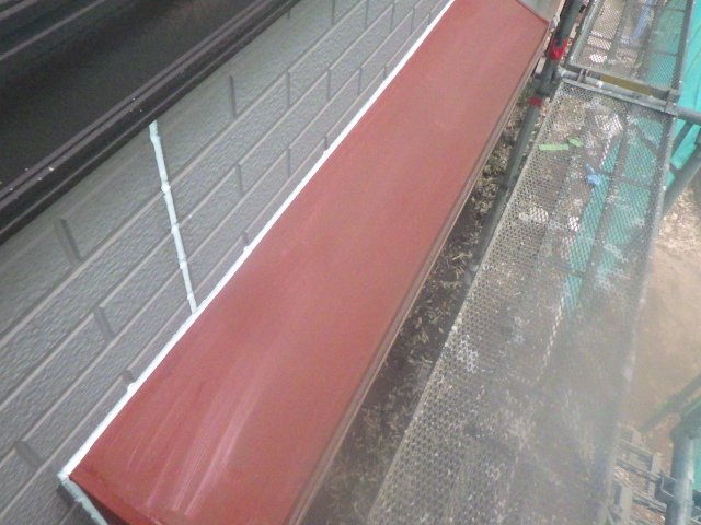 出窓天板の錆止め終了です