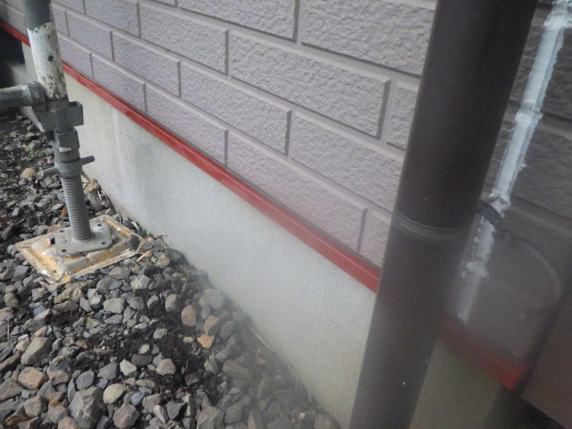 土台水切りの錆止め塗装終了です