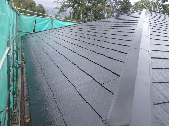 屋根上塗り塗装終了です