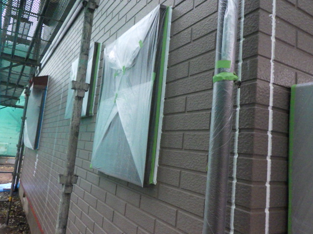 外壁塗装用の養生をしました