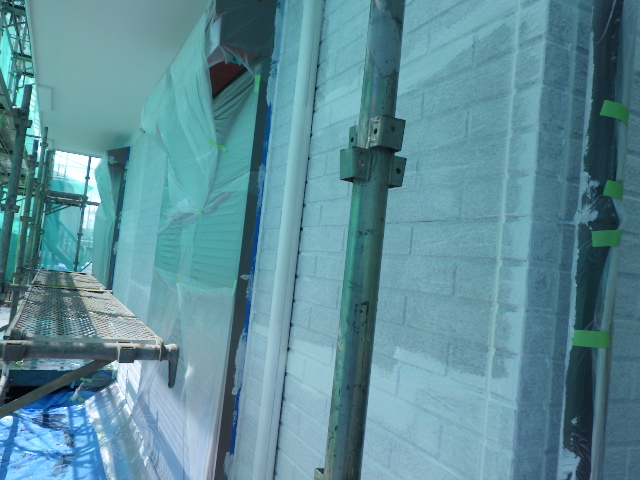 外壁下塗り塗装終了です