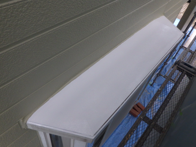 出窓天板の上塗り終了です