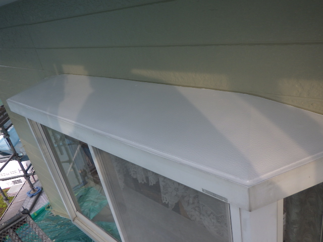出窓天板の上塗り終了です