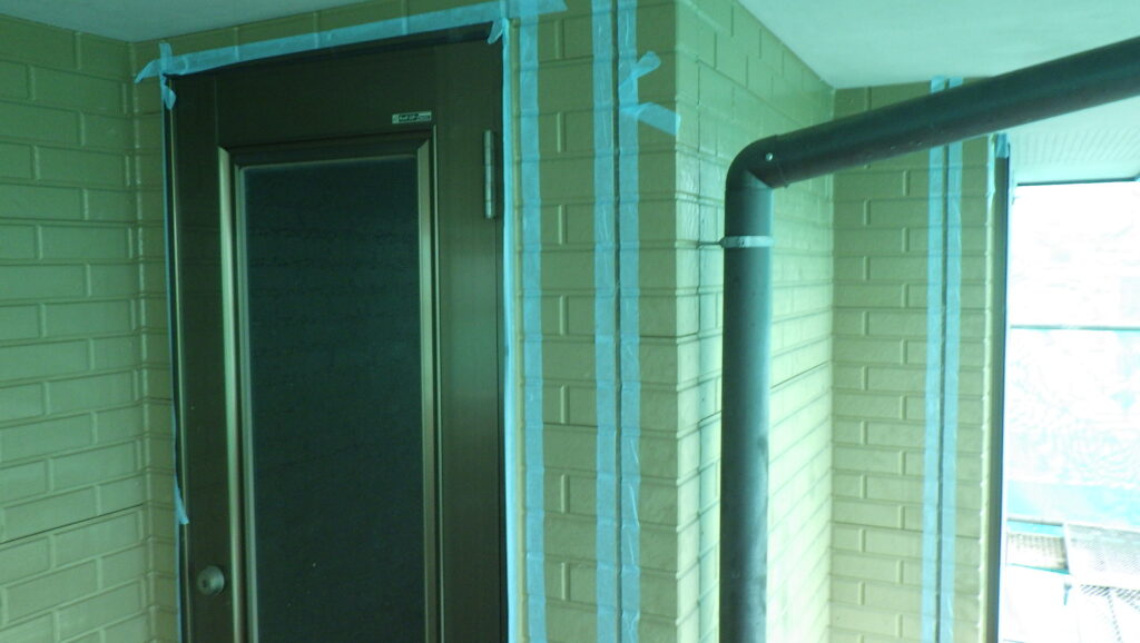 シーリング養生中です