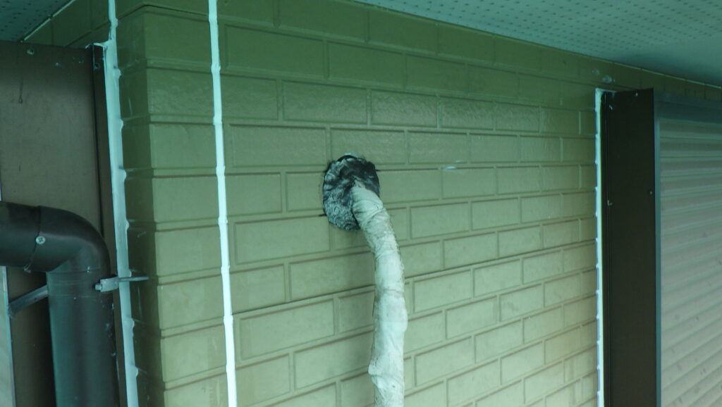 シーリングの打ち替え増しです