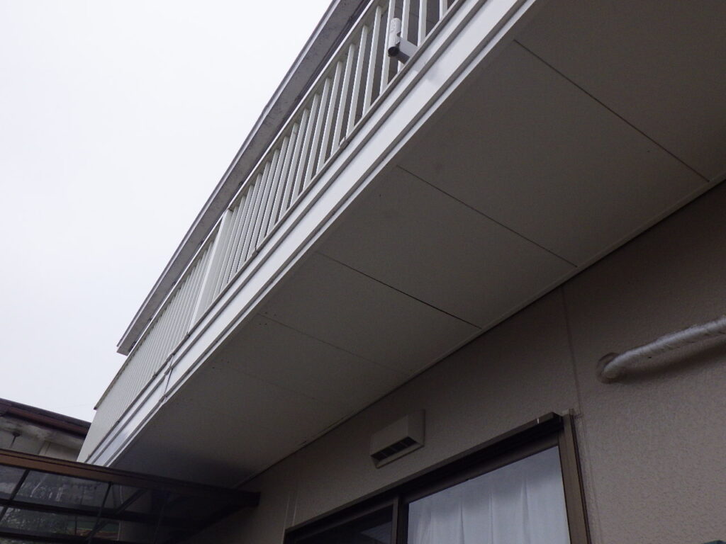 軒天補修工事が終了しました